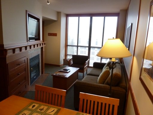 Best Mountain Resort Hotel - Pan Pacific Whistler Mountainside - Living Room