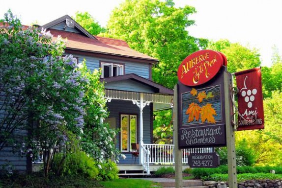 Stay at a lovely auberge in the Eastern Townships