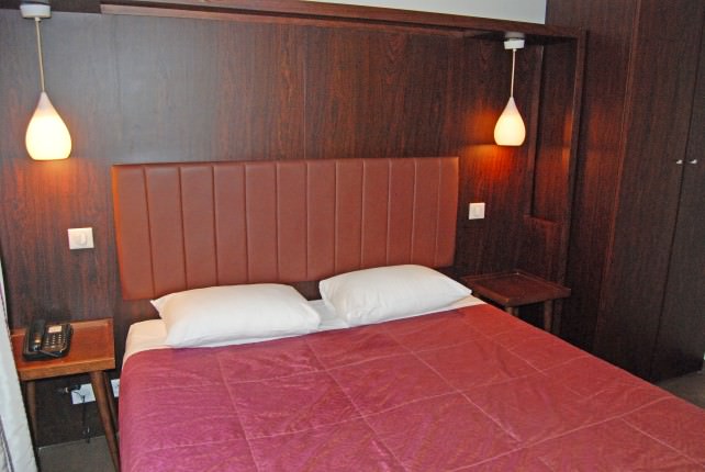 Avalon Hotel Paris - Room 21 Bed