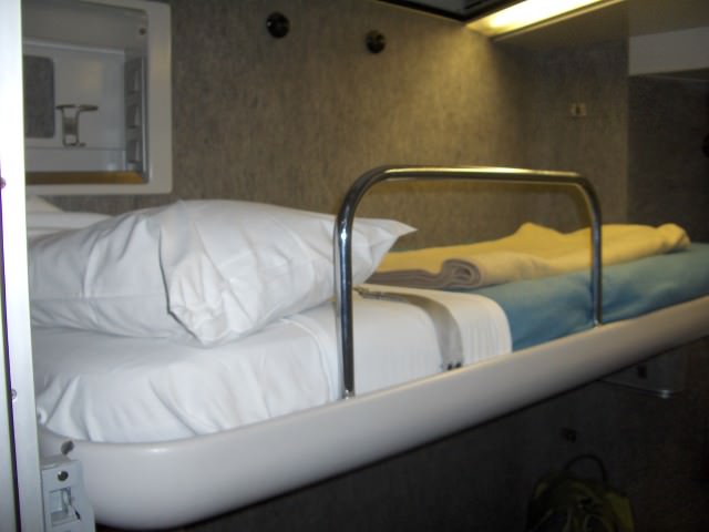 Top bunk on overnight train from Granada to Barcelona