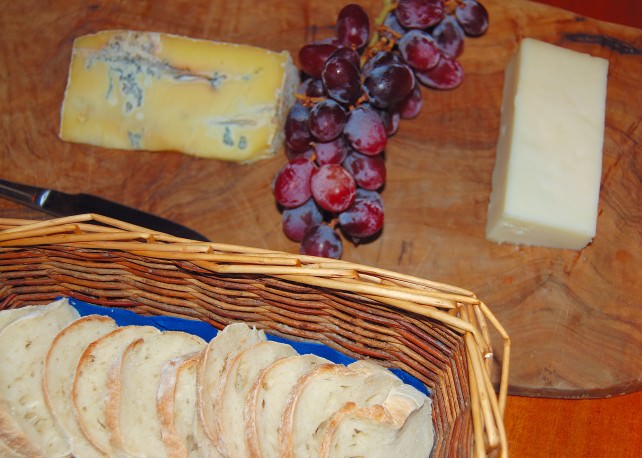 Magna Carta Luxury Canal Barge - English Cheese Selection