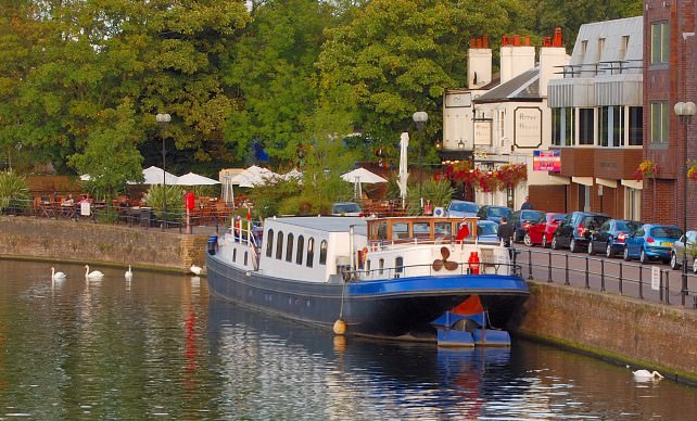 Luxury River Barge Cruise in England