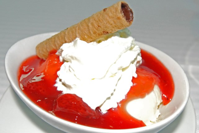 Peppermint Ice Cream with Strawberry Ragout - Dessert
