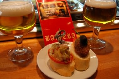 Beer and Tapas at Cerveceria Naviera in Barcelona
