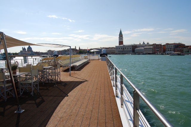 Uniworld River Countess cruises the Venetian Lagoon