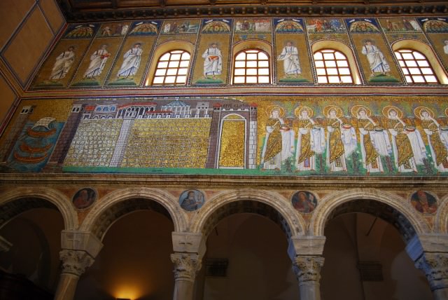 Mosaics in Sant' Apollinaire Nuovo