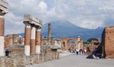 Travel Italy: Sorrento to Pompeii