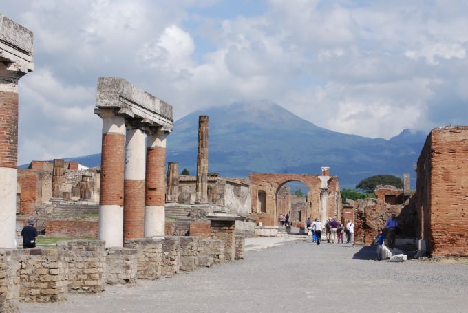 Travel Italy: Sorrento to Pompeii
