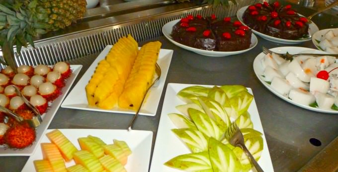 Uniworld River Orchid - Lunch Buffet Desserts