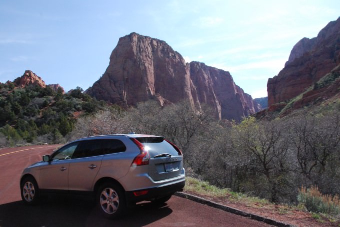 Volvo XC60 at Kolob Canyons in Zion