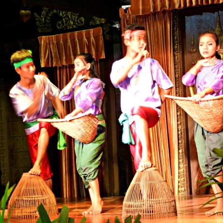 Dancers at Royal Khmer Theatre in Siem Reap
