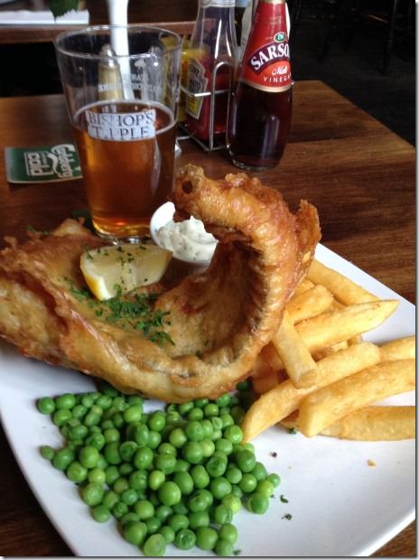 Duke of Wellington Pub - Fish, Chips and Peas