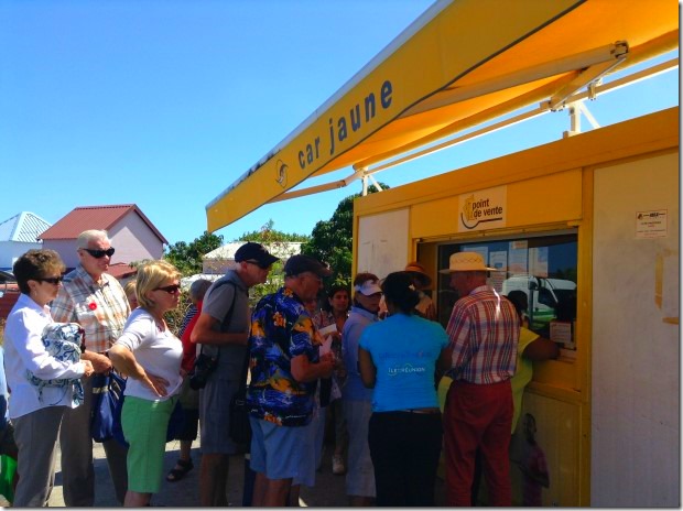 Buying bus tickets in Le Port, Reunion