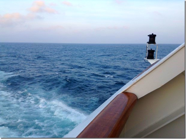 Calmer seas as ms Rotterdam sails towards the Seychelles