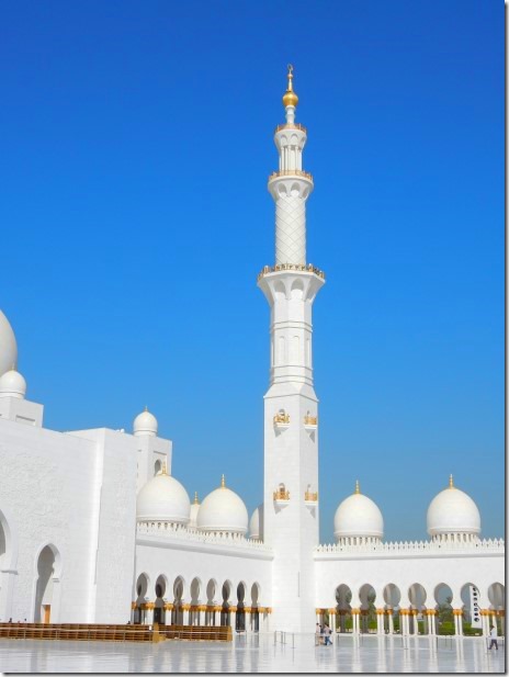 Central Courtyard of Sheik Zayad Grand Mosque