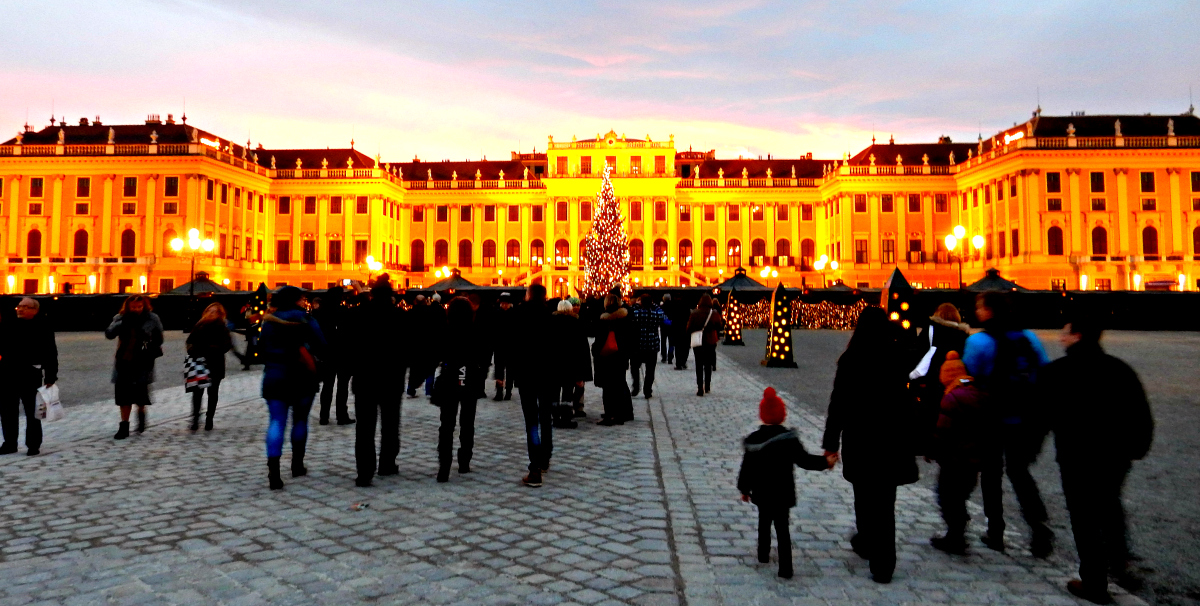 Schonbrunn Palace Christmas Market in Austria | WAVEJourney