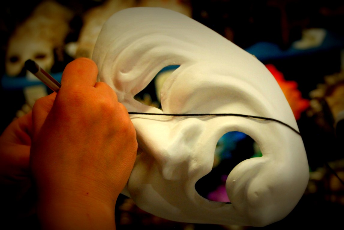 Making a Venetian Carnival Mask