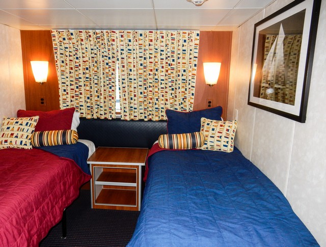 Grande Mariner Twin Bed Cabin with a Window