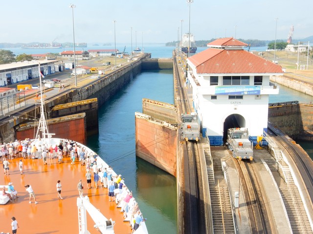 Panama Canal Cruise - Gatun Locks