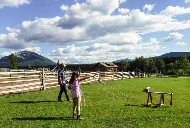 Jada has a Roping Lesson from the Head Wrangler at Echo Valley Ranch