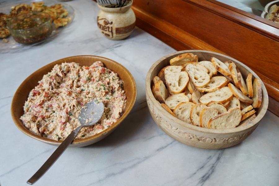 Hors d'oeuvres of tuna salad crostini